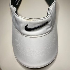 Nike visor